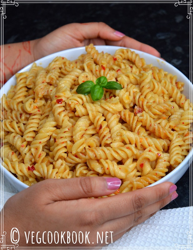 Instant Pot Chilli Garlic Fusilli Pasta (5 ingredients)